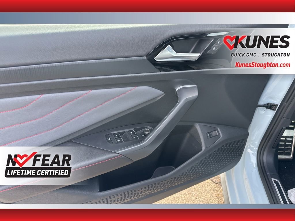 Used 2025 Volkswagen Jetta GLI Autobahn image 19