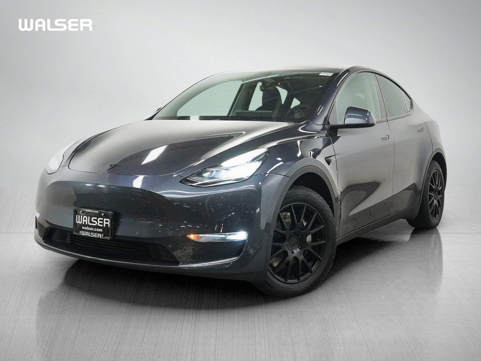 Used 2020 Tesla Model Y Long Range AWD/4WD image 1