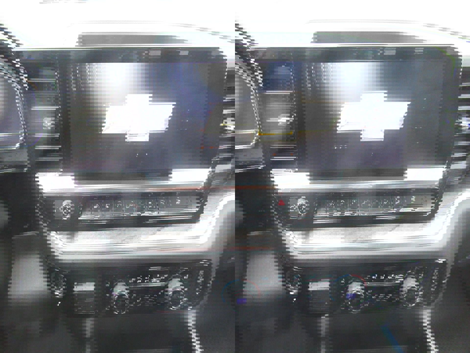 Certified 2024 Chevrolet Silverado 1500 LTZ w/ LTZ Premium Package image 13