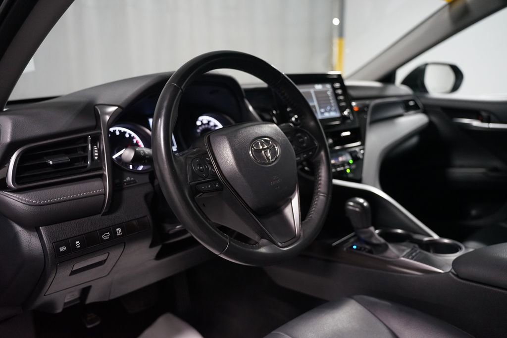 Used 2024 Toyota Camry SE image 14