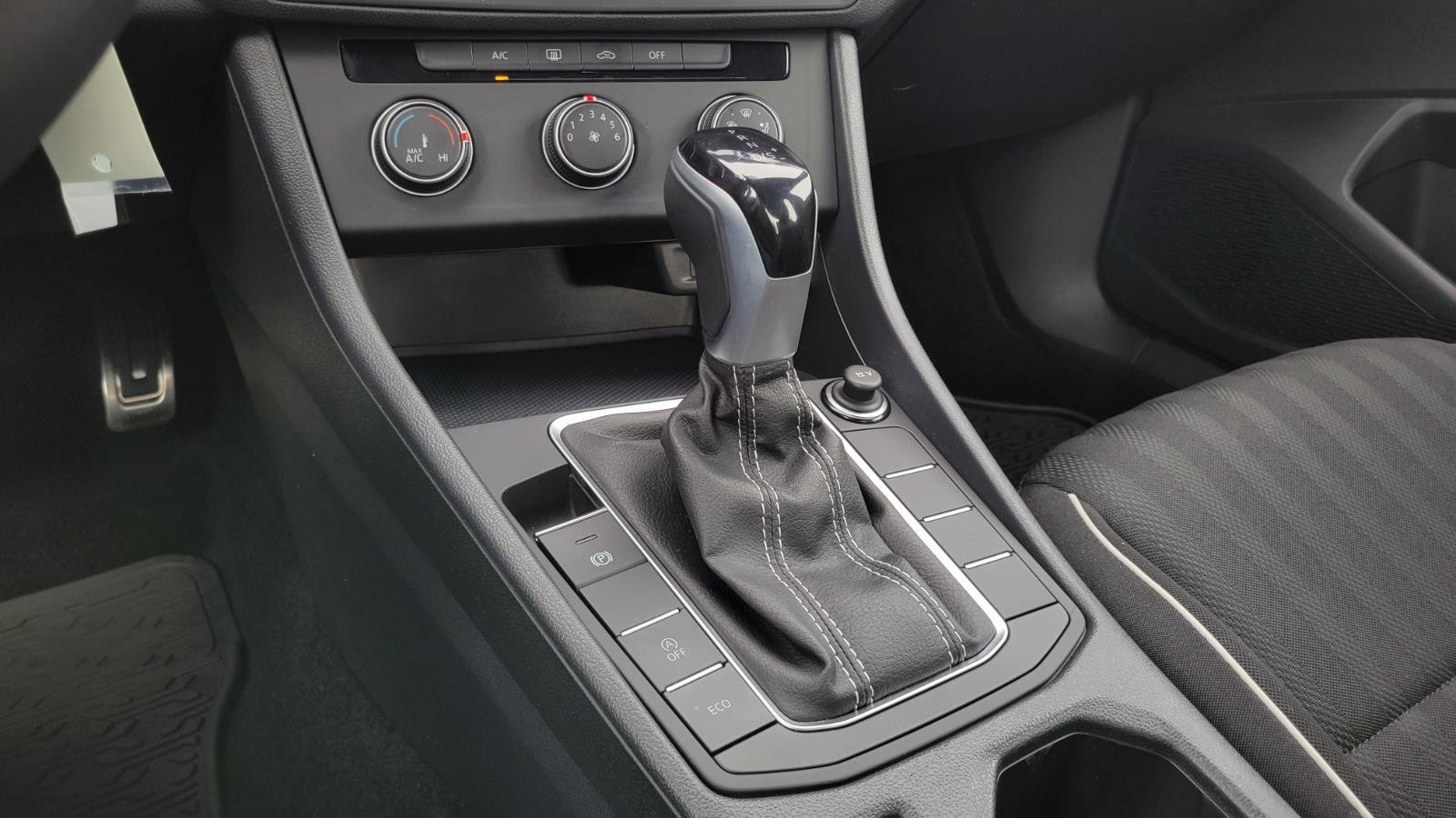 Used 2023 Volkswagen Jetta Sport image 27