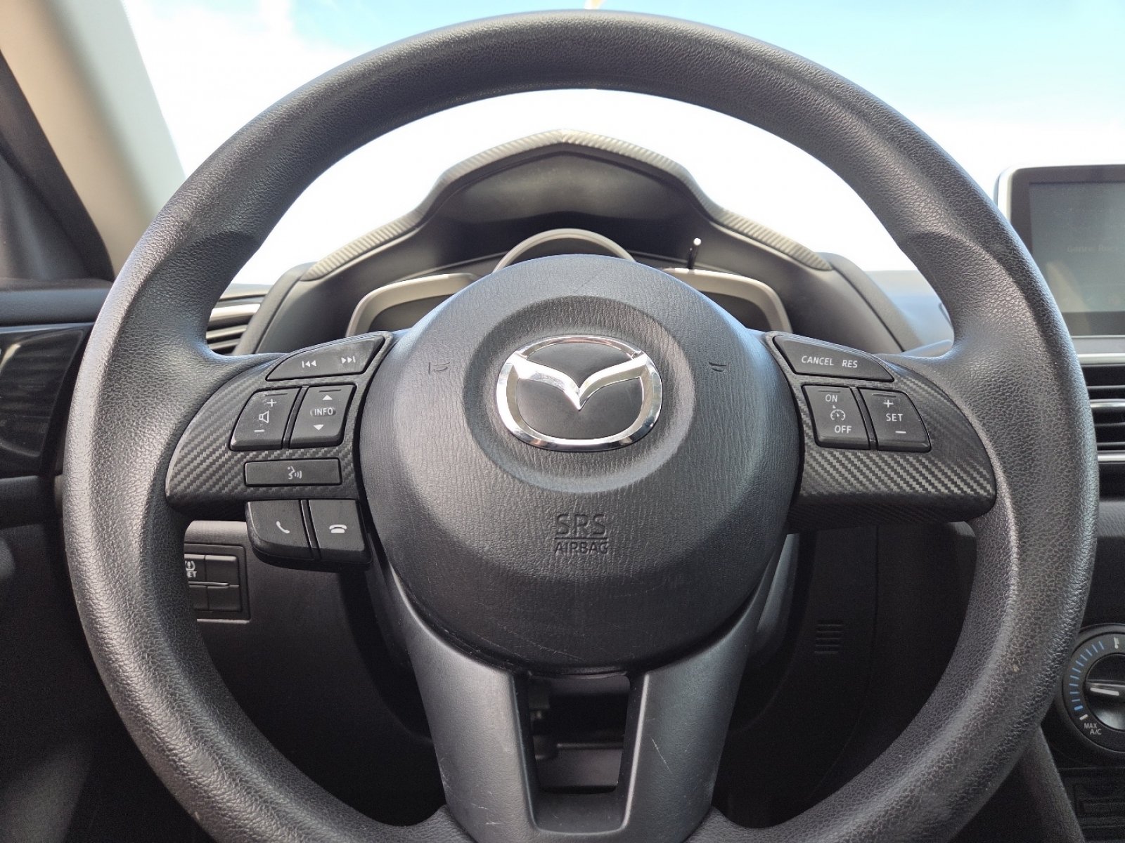 Used 2015 MAZDA MAZDA3 i Sport FWD image 23