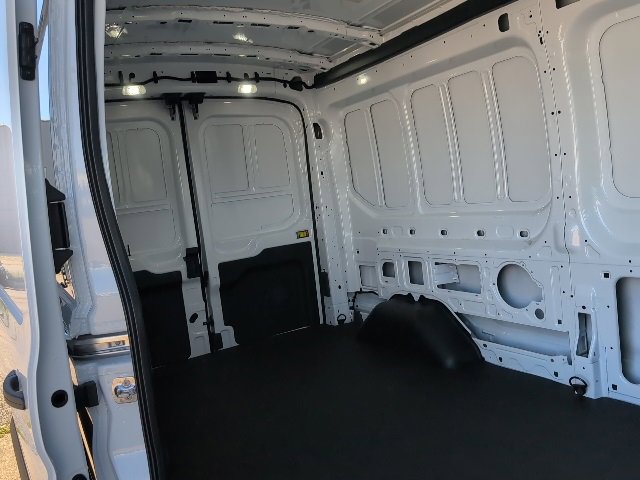 New 2025 Ford Transit 250 148 Medium Roof image 11