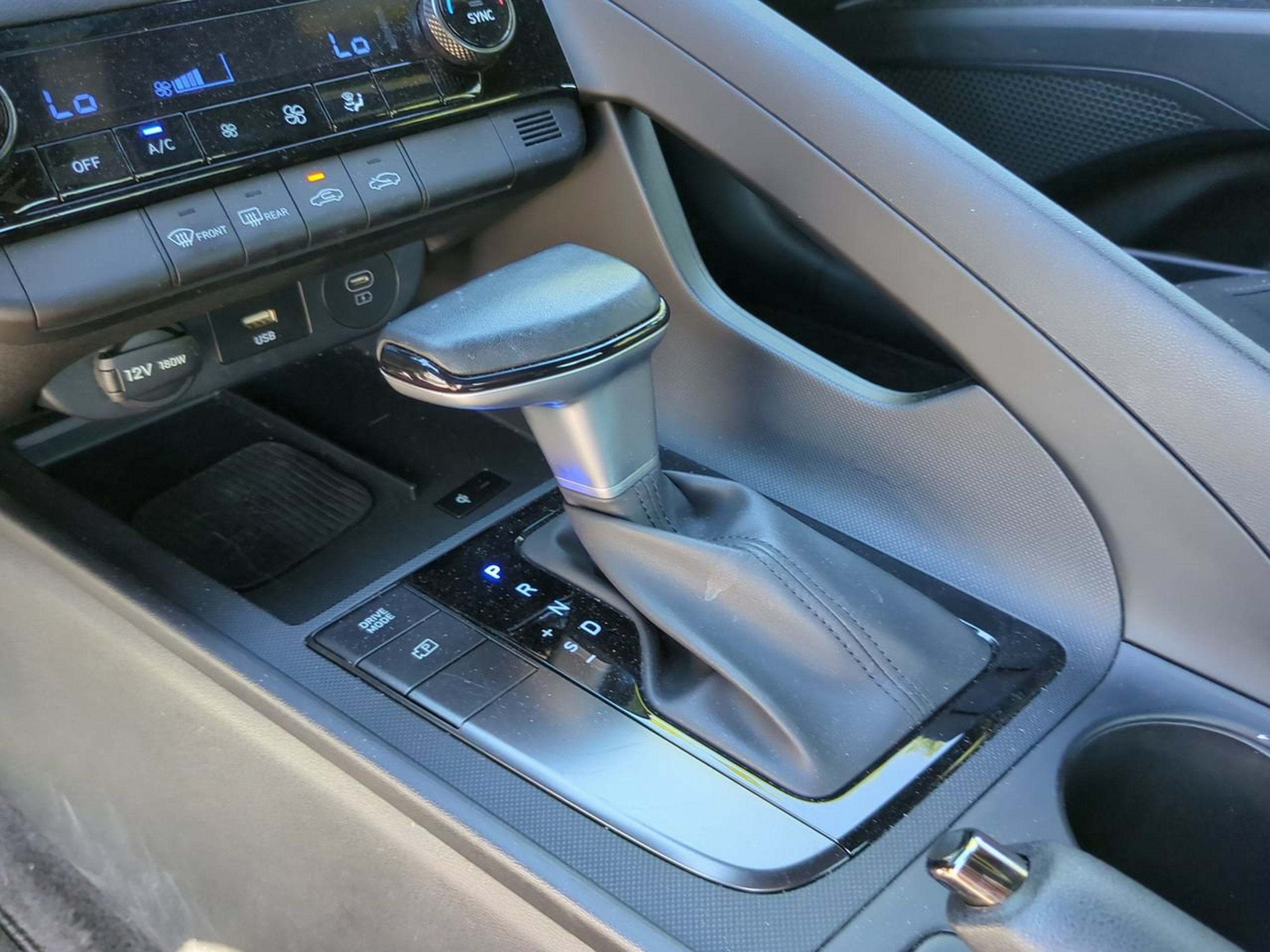 Used 2025 Hyundai Elantra Sport FWD image 16