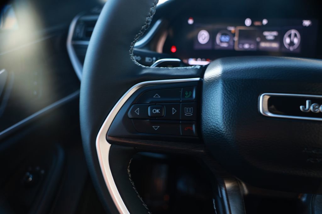 New 2025 Jeep Grand Cherokee L Limited image 16