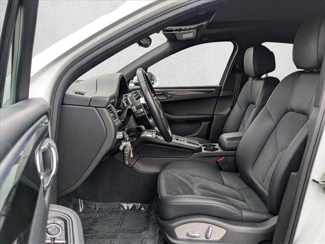 Used 2017 Porsche Macan AWD/4WD image 12