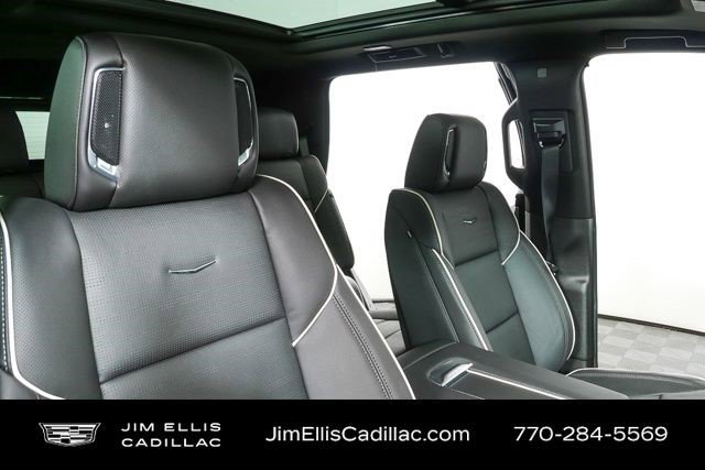 Certified 2026 Cadillac Escalade Luxury AWD/4WD image 23