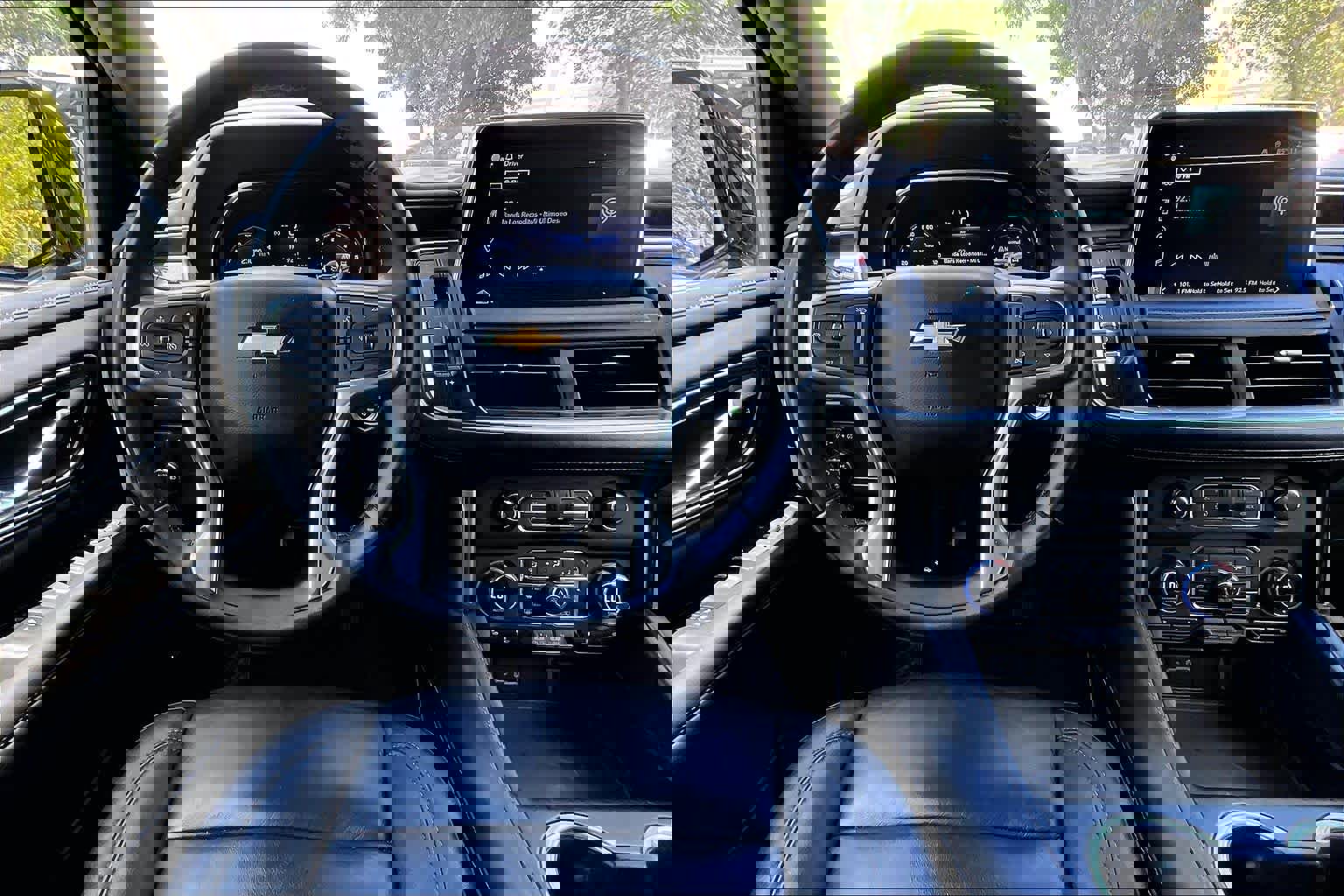 Used 2024 Chevrolet Suburban LT AWD/4WD image 6