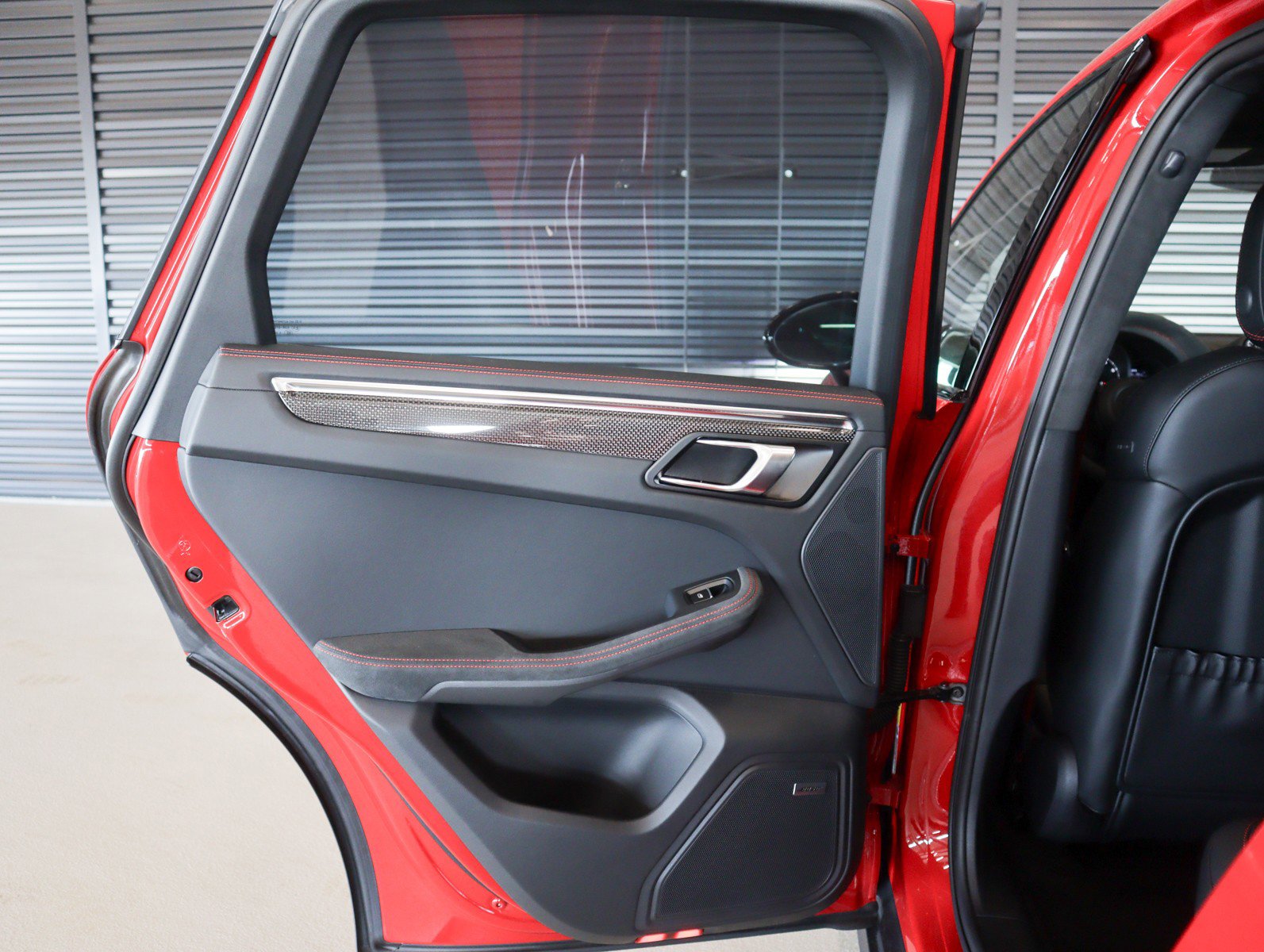 Used 2026 Porsche Macan GTS image 24