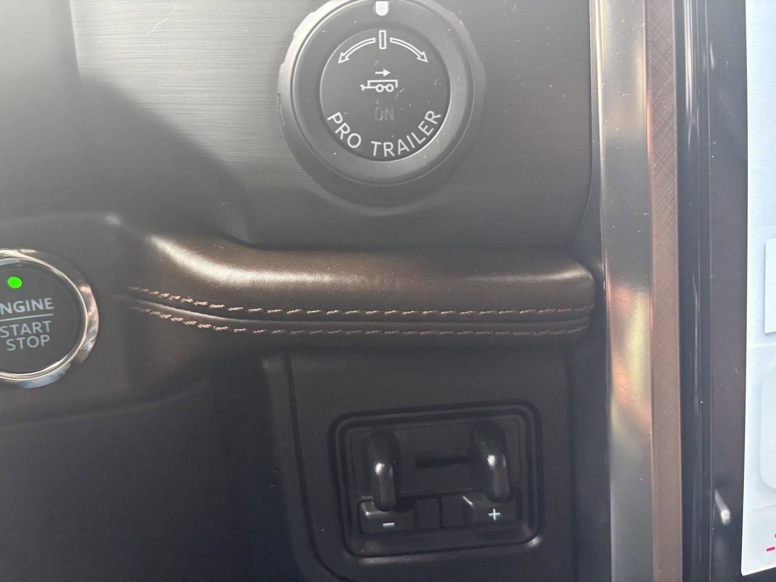 Used 2024 Ford Expedition Max King Ranch image 12