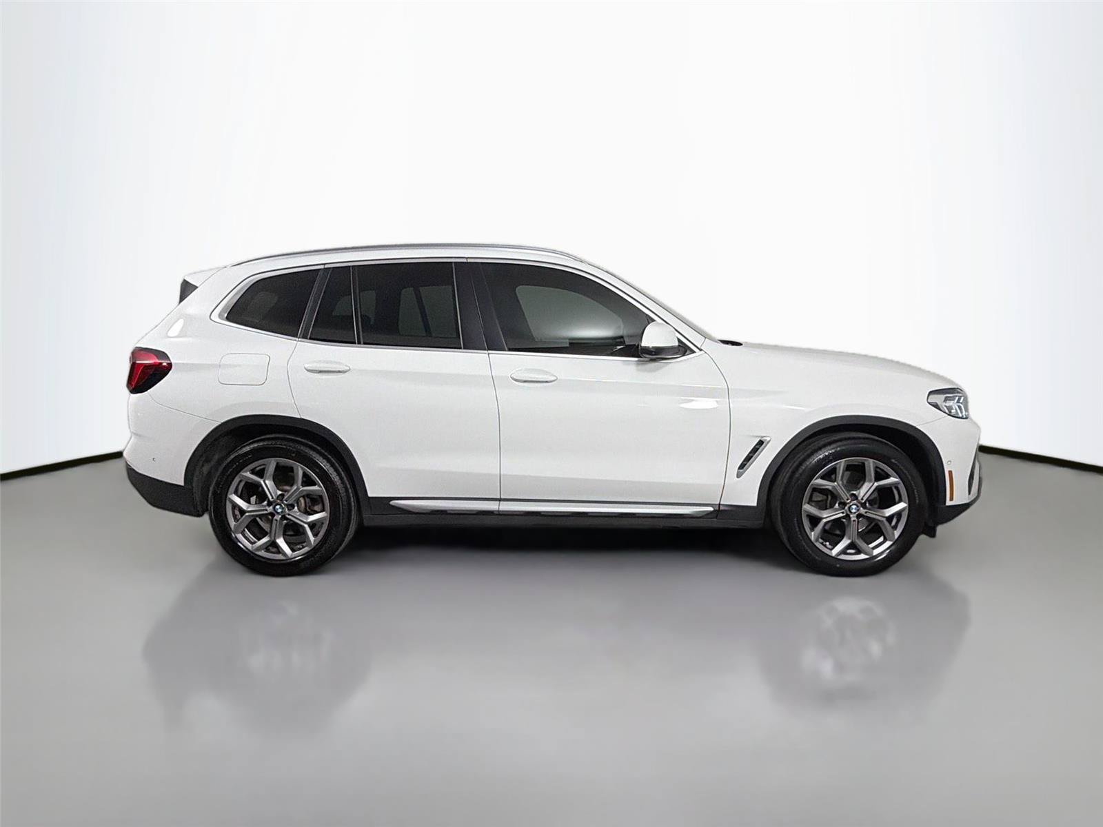 Certified 2023 BMW X3 sDrive30i w/ Premium Package RWD image 4