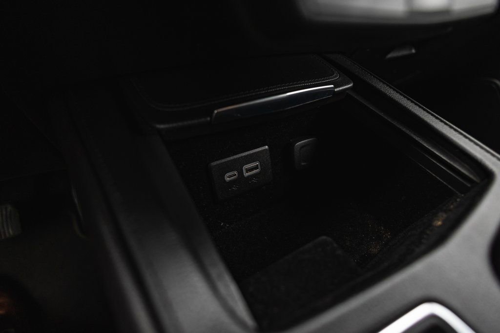 Used 2023 Cadillac XT4 Premium Luxury image 17