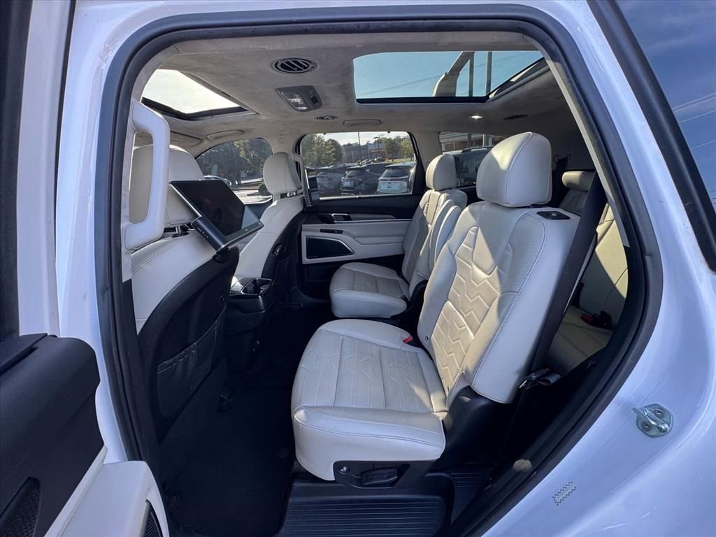 Certified 2022 Kia Telluride SX w/ SX Prestige Package AWD/4WD image 12