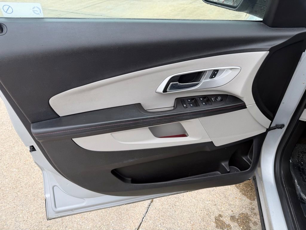 Used 2015 Chevrolet Equinox LT w/ Driver Convenience Package image 13