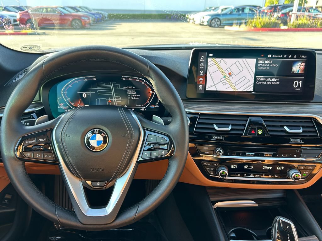 Used 2023 BMW 540i w/ Convenience Package RWD image 17