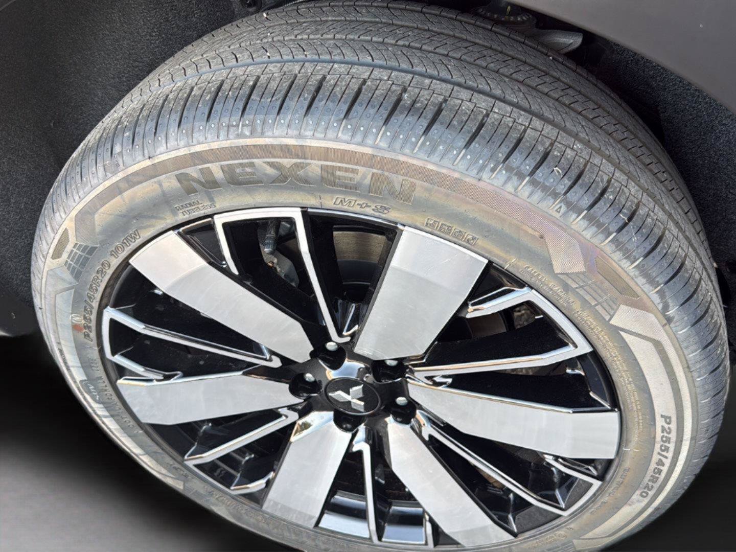 New 2026 Mitsubishi Outlander SE FWD image 12