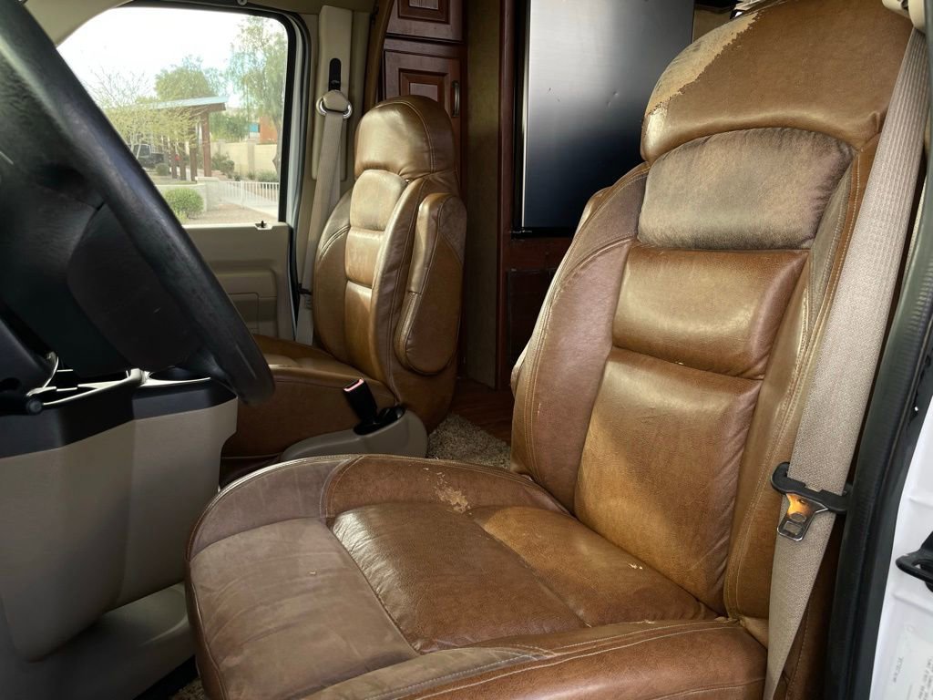 Used 2013 Ford E-450 and Econoline 450 Super Duty w/ Motorhome Prep Pkg RWD image 30