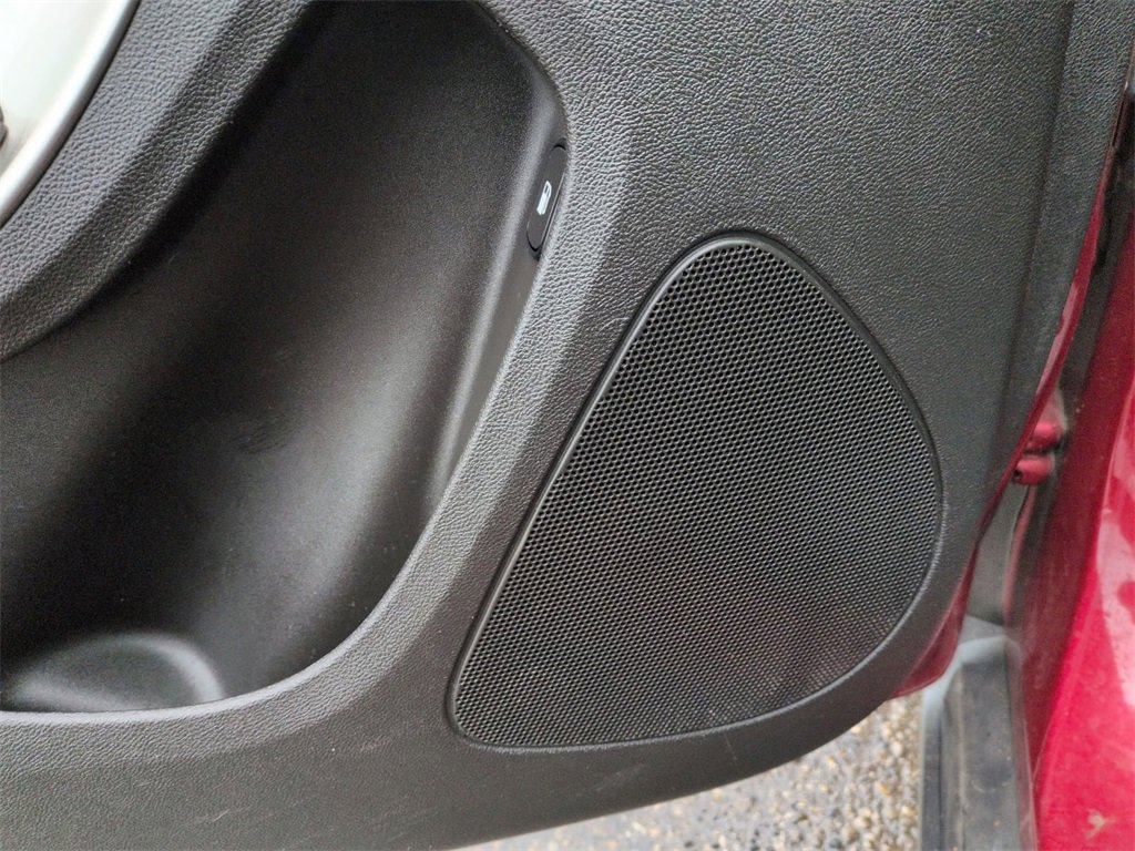 Used 2015 Chevrolet Volt Base image 16