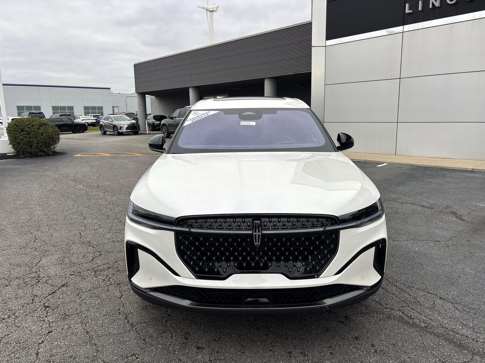 New 2025 Lincoln Nautilus Premier w/ Equipment Group 102A image 2