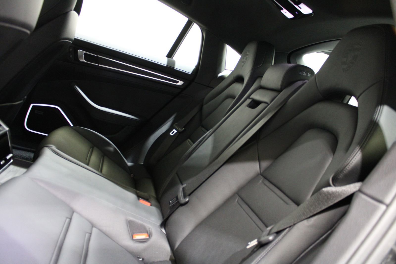 Used 2023 Porsche Panamera Platinum Edition image 22