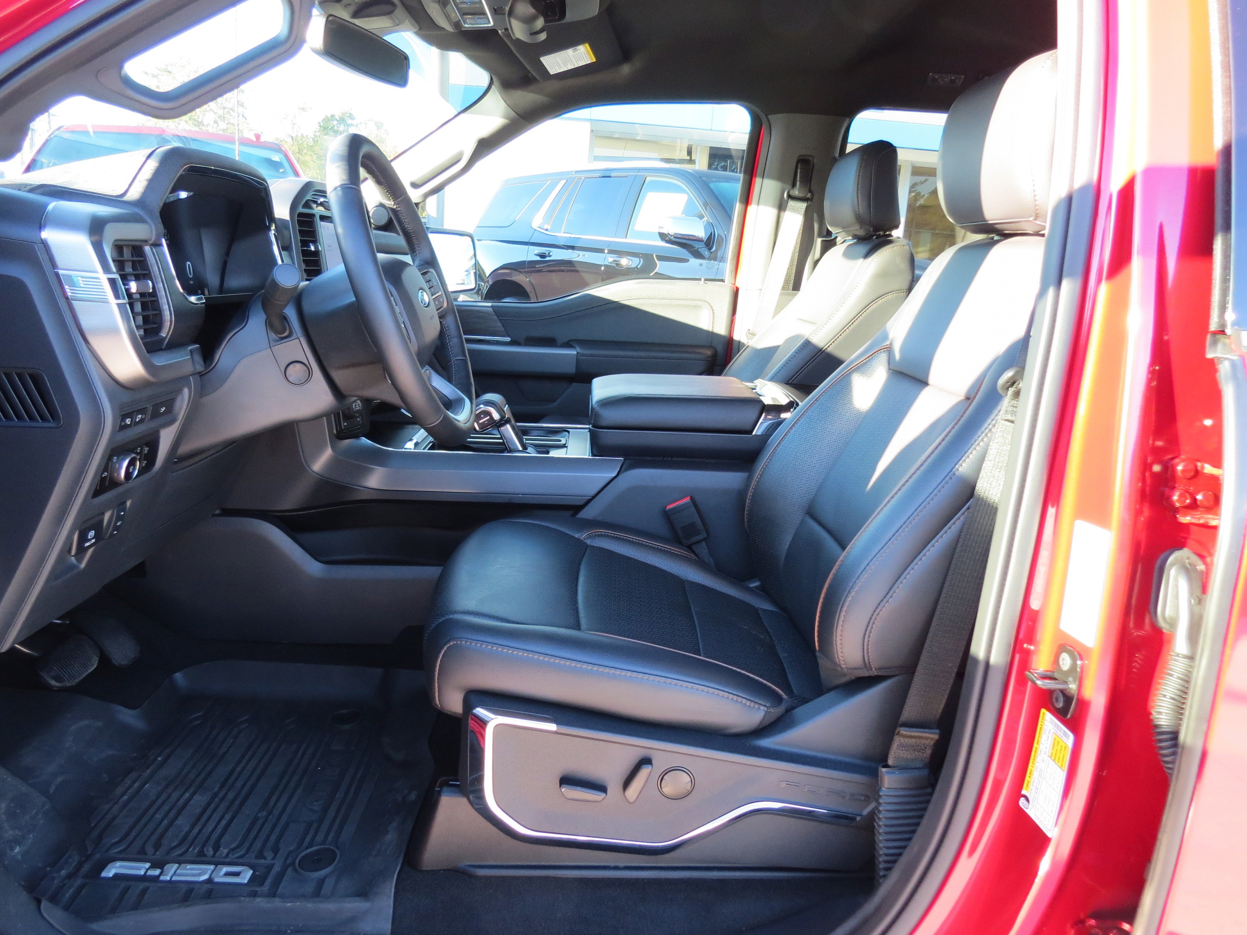 Used 2024 Ford F150 Lariat w/ Tow/Haul Package image 14