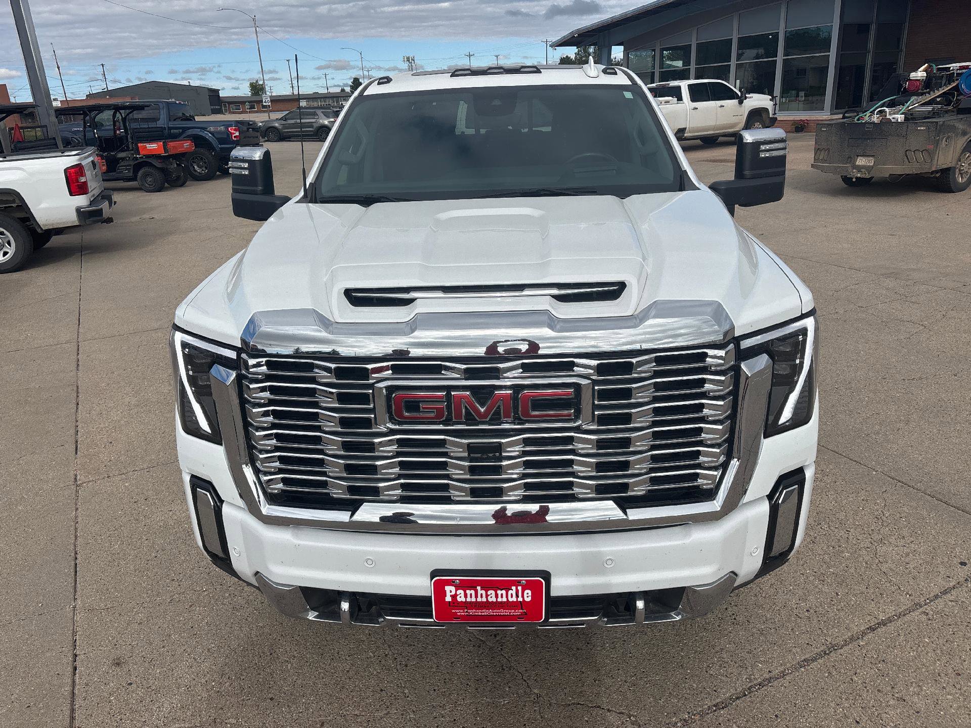 Used 2024 GMC Sierra 2500 Denali w/ Denali Reserve Package image 11