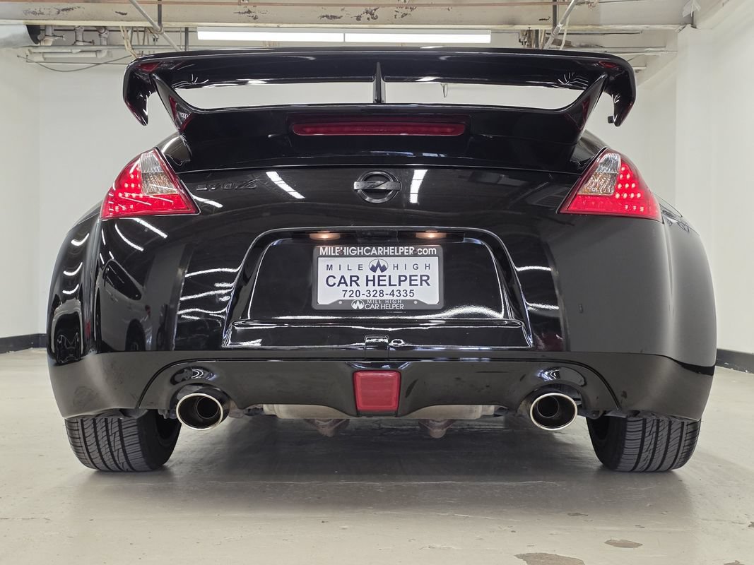 Used 2017 Nissan 370Z Coupe RWD image 10