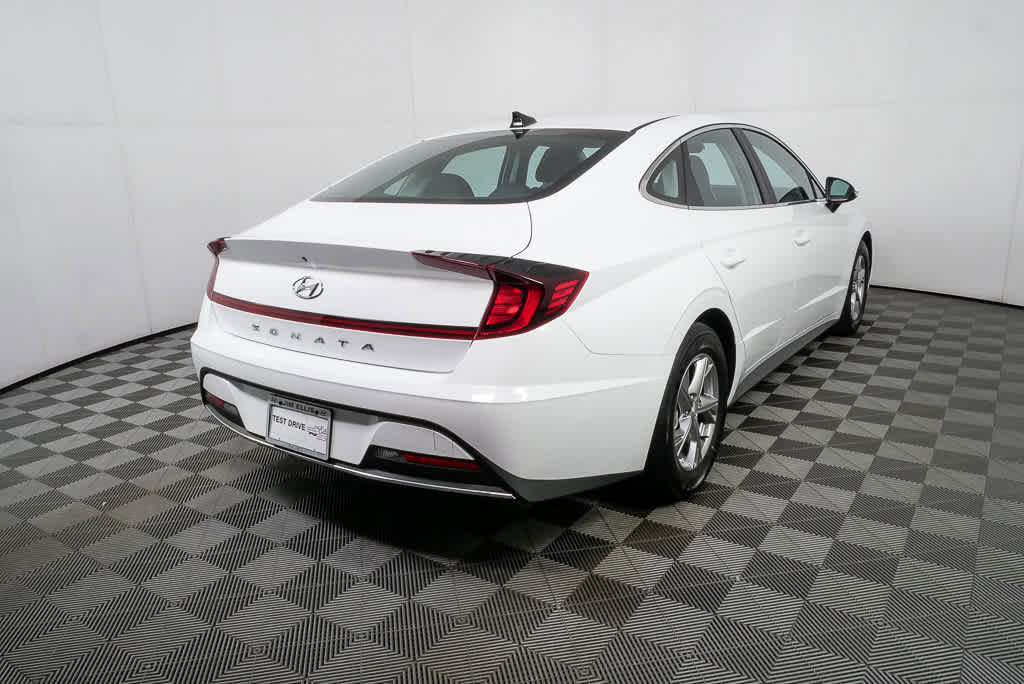 Certified 2023 Hyundai Sonata SE w/ Cargo Package image 3
