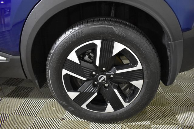 Used 2025 Nissan Kicks SV w/ SV Premium Package AWD/4WD image 40