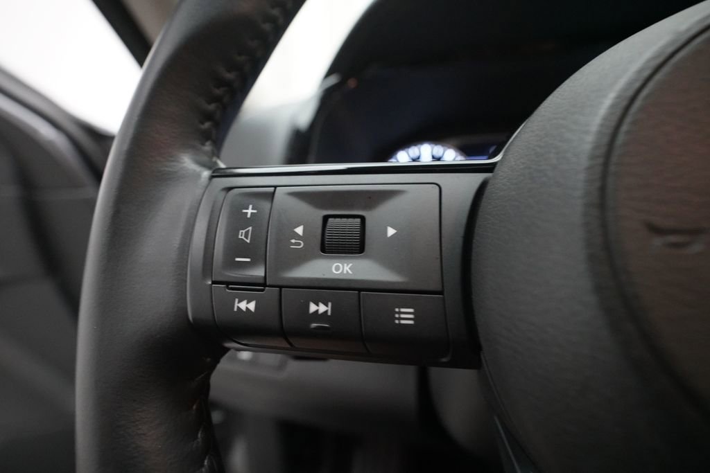 Certified 2023 Nissan Pathfinder SV w/ SV Premium Package AWD/4WD image 18