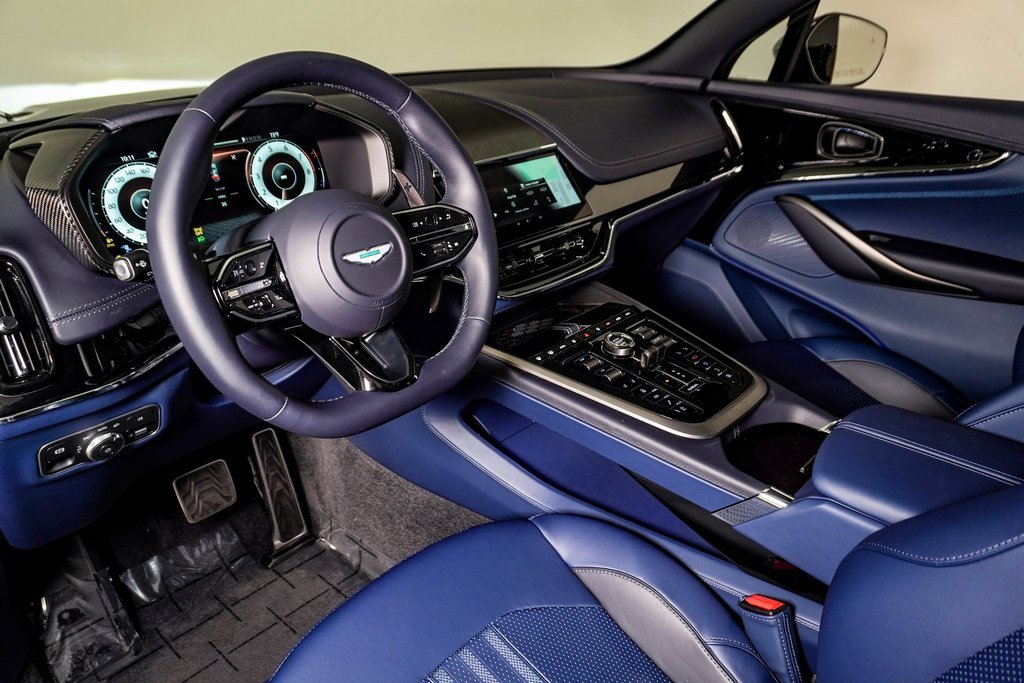 New 2025 Aston Martin DBX 707 image 24