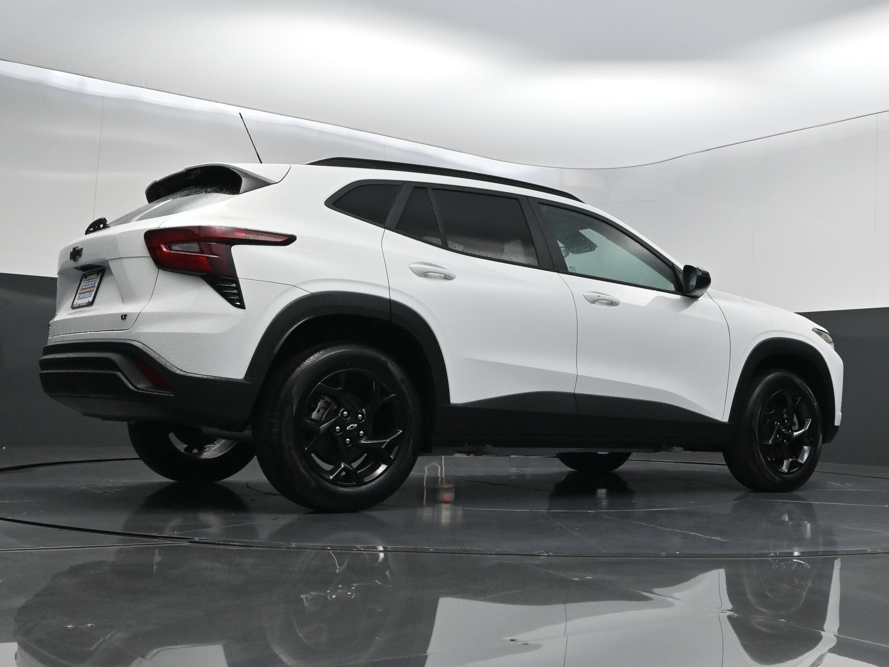 New 2026 Chevrolet Trax LT w/ Driver Confidence Package FWD image 43
