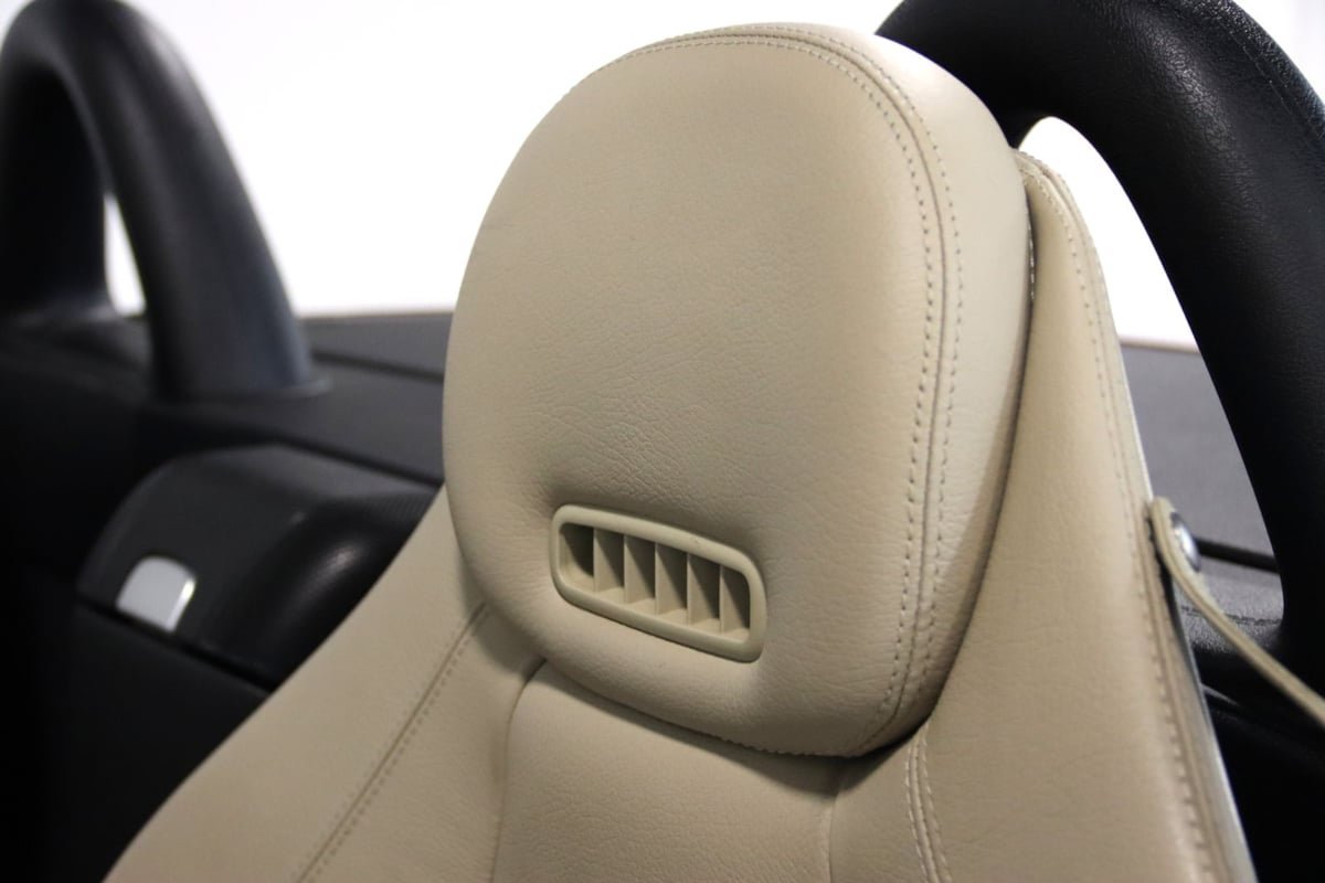 Used 2008 Mercedes-Benz SLK 350 image 39