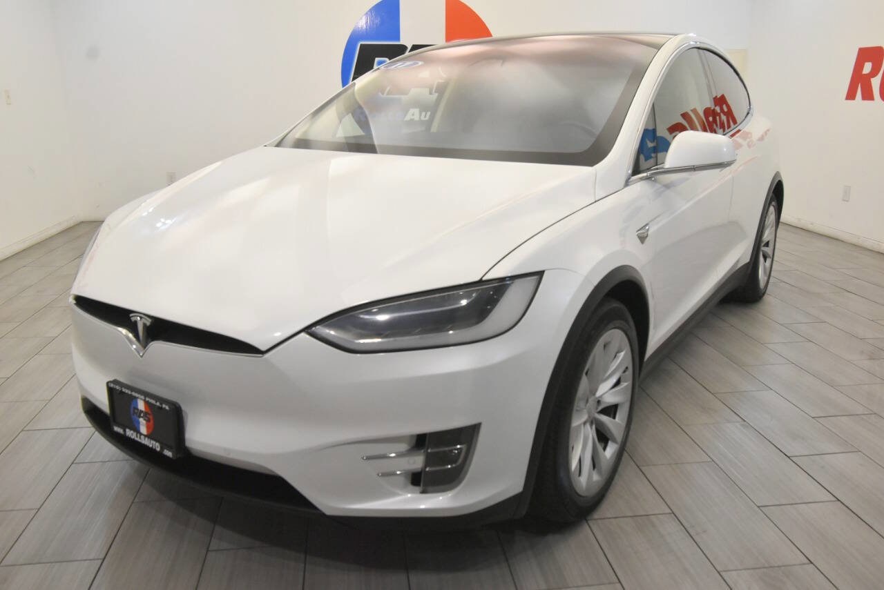 Used 2017 Tesla Model X 75D image 1