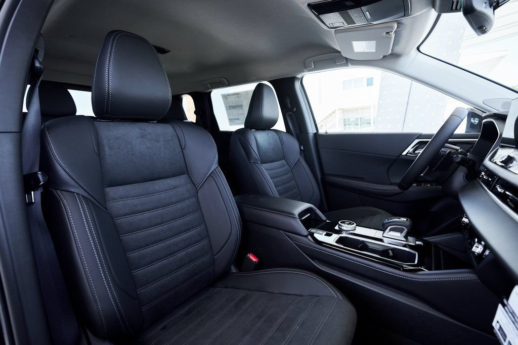 Used 2025 Mitsubishi Outlander SE FWD image 27