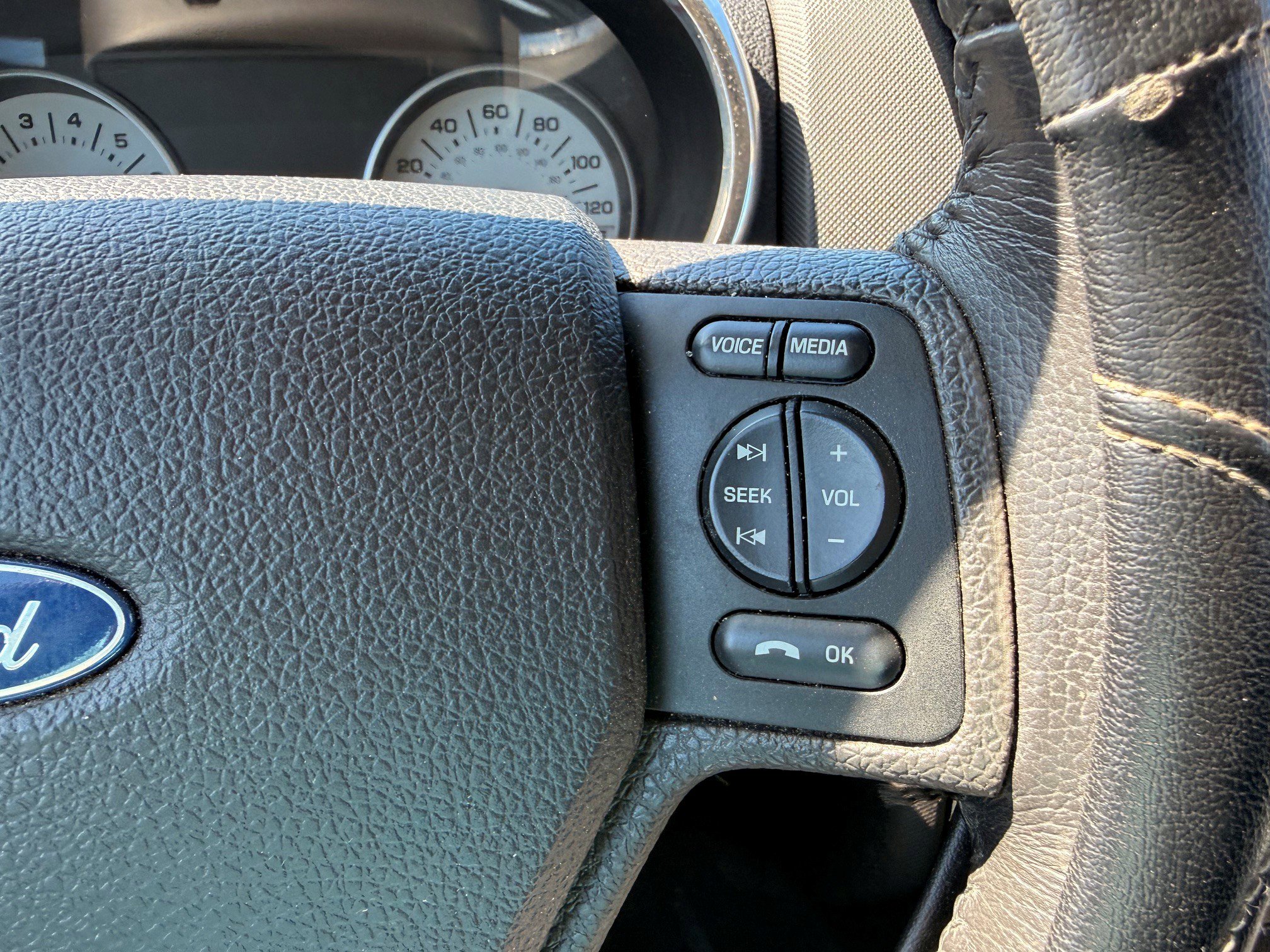 Used 2010 Ford Explorer Sport Trac XLT image 14