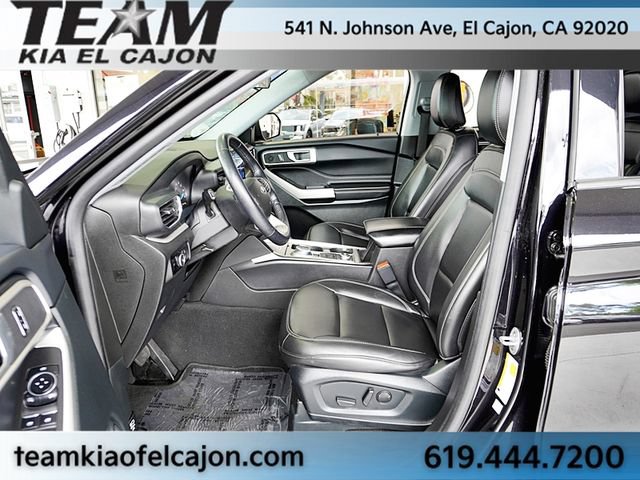 Used 2023 Ford Explorer XLT w/ Equipment Group 202A AWD/4WD image 16