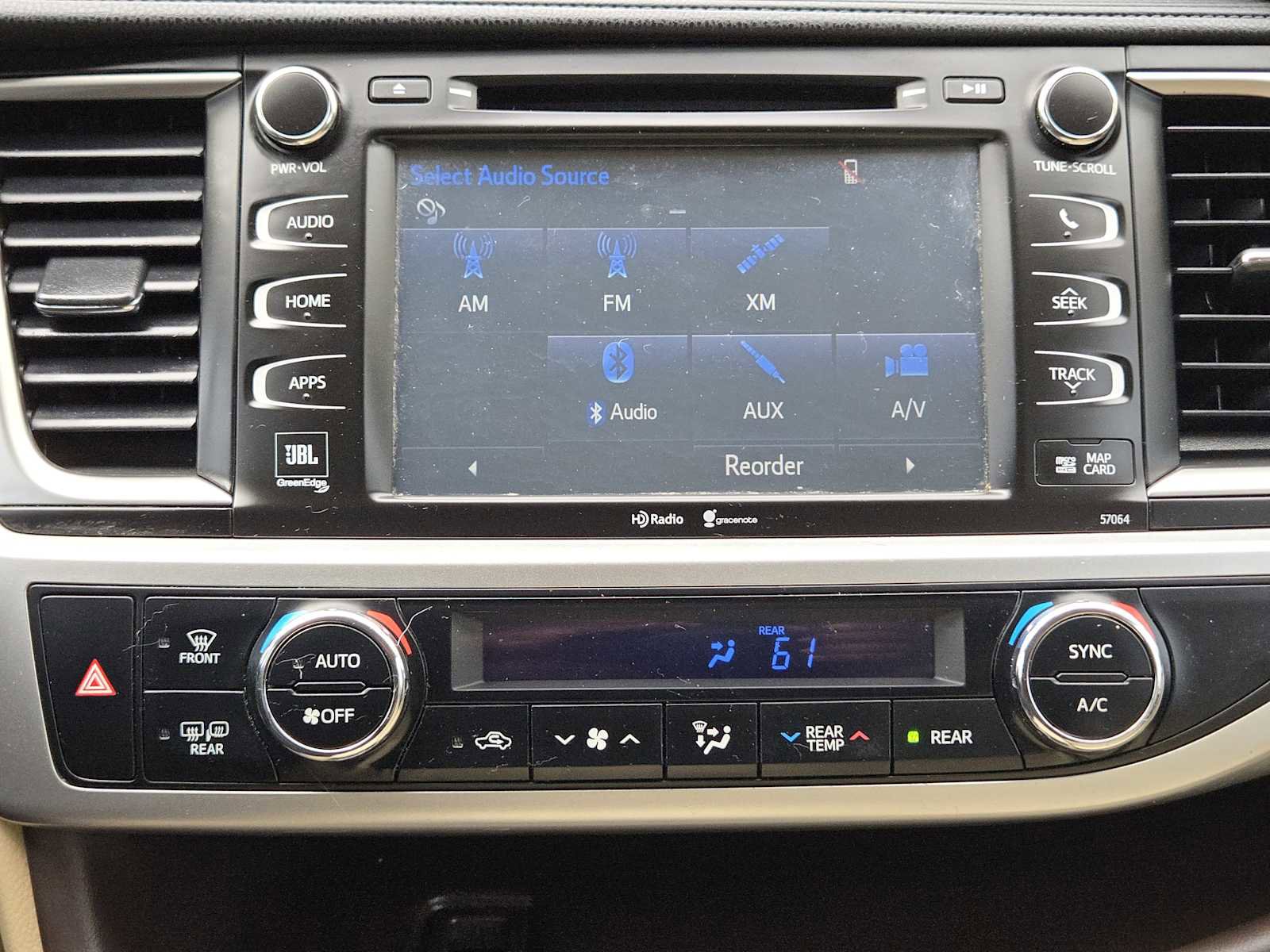 Used 2015 Toyota Highlander Limited FWD image 17