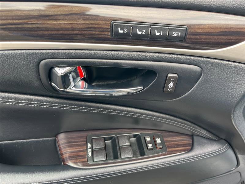 Used 2015 Lexus LS 460 AWD w/ Comfort Package image 10