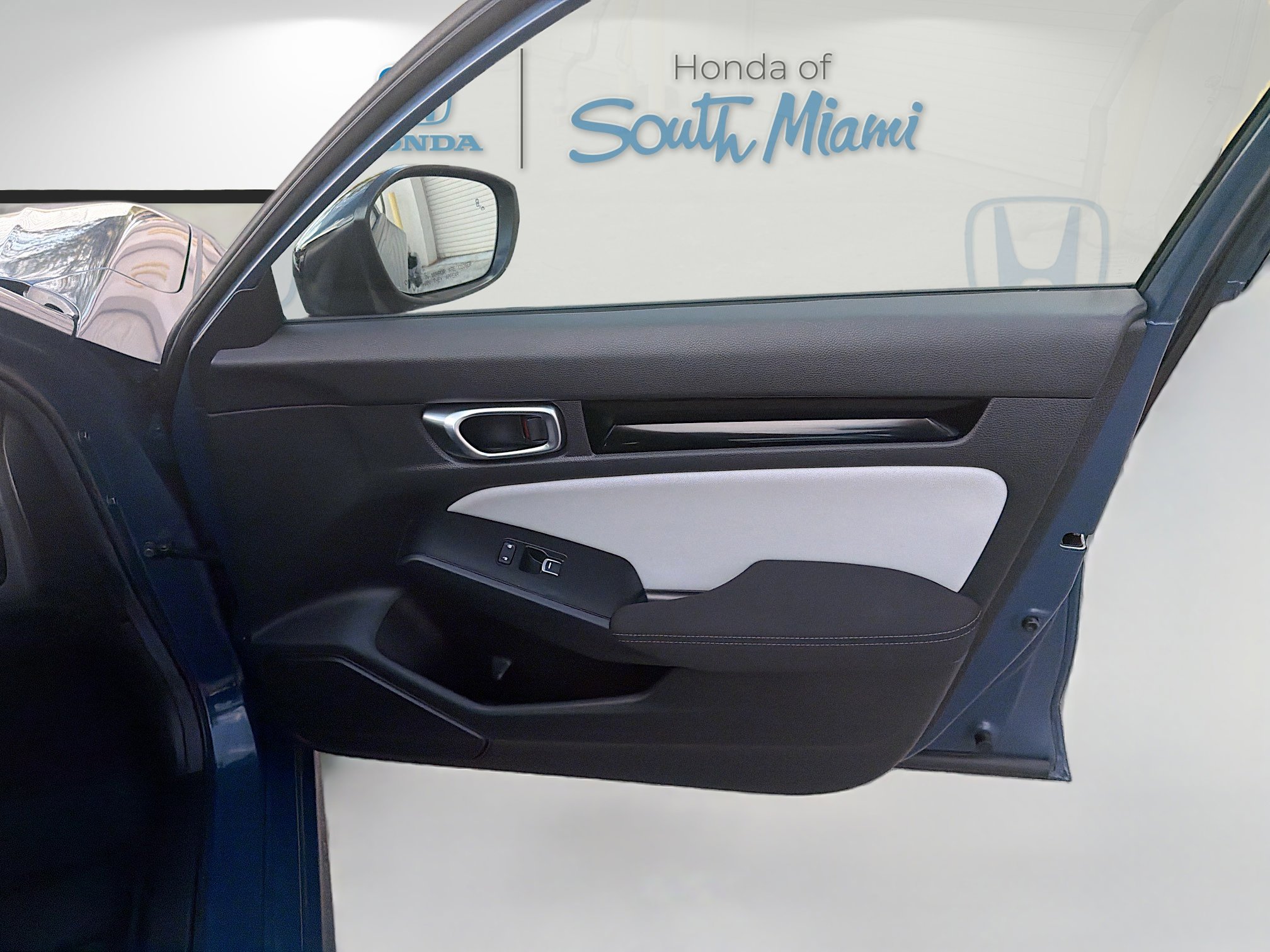 Used 2025 Honda Civic Sport image 32