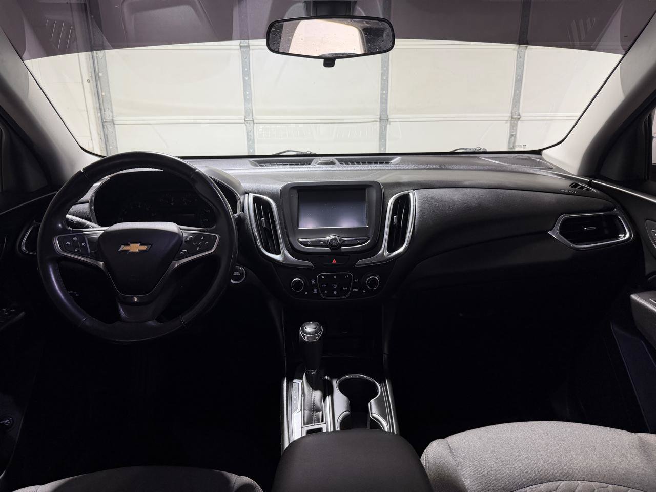 Used 2018 Chevrolet Equinox LT FWD image 16