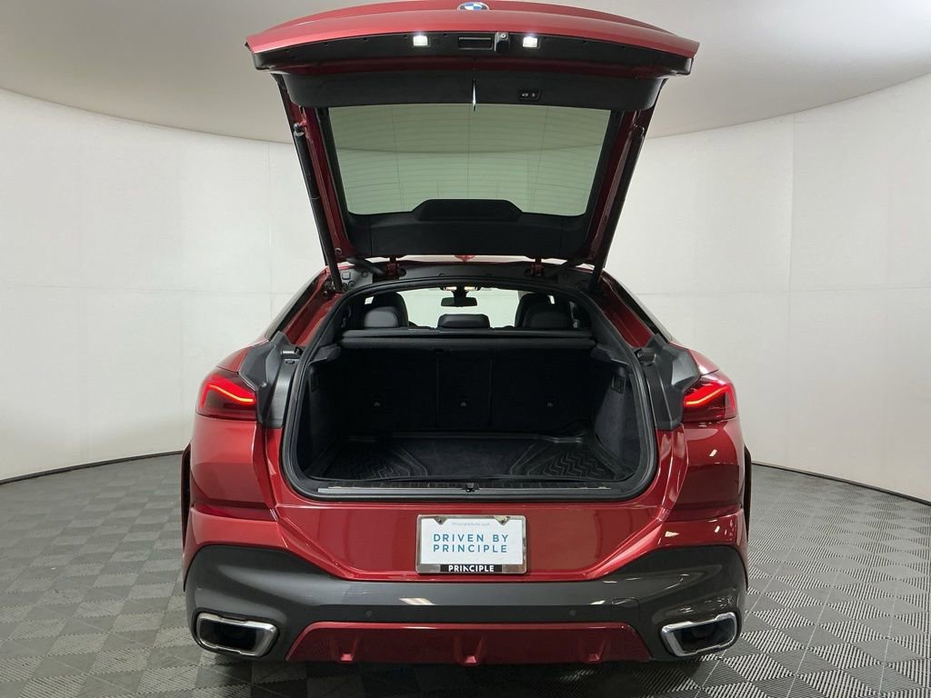 Used 2021 BMW X6 sDrive40i w/ M Sport Package image 10