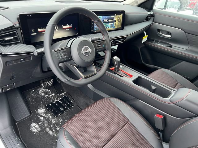 New 2025 Nissan Kicks SR image 14