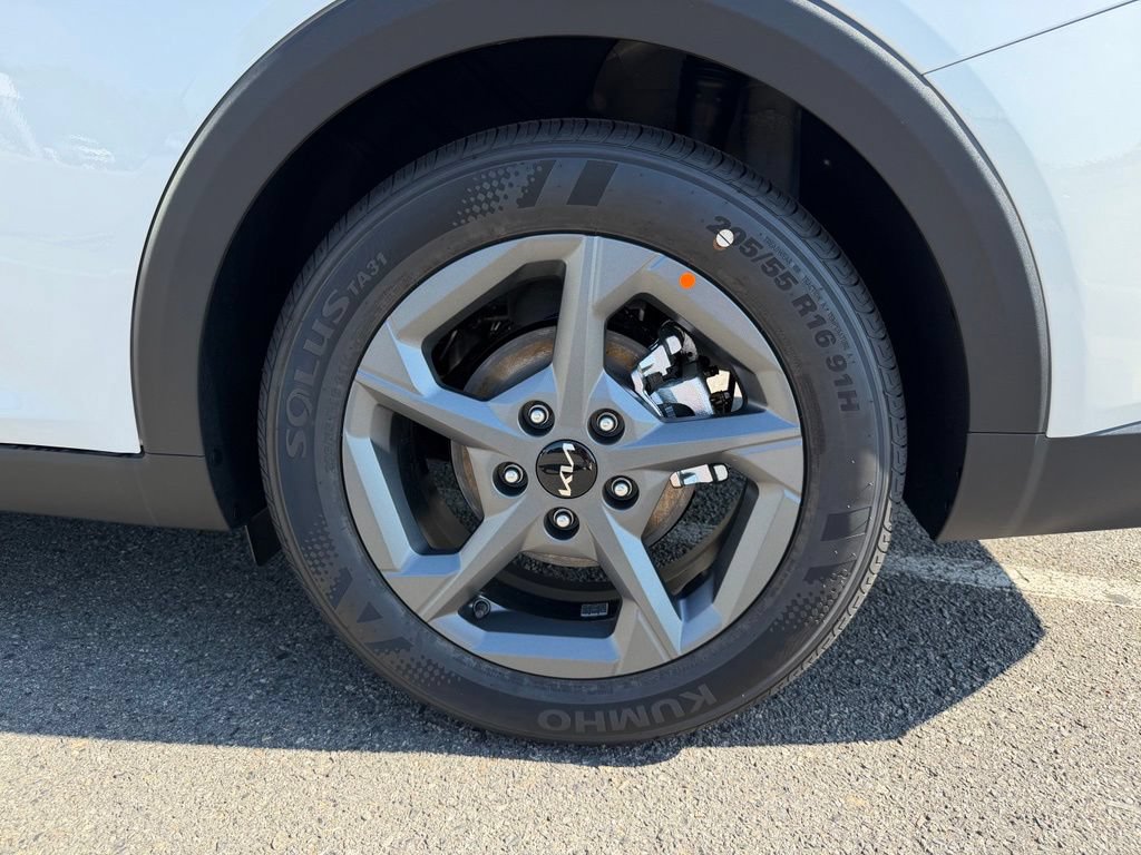 New 2026 Kia K4 FWD image 32