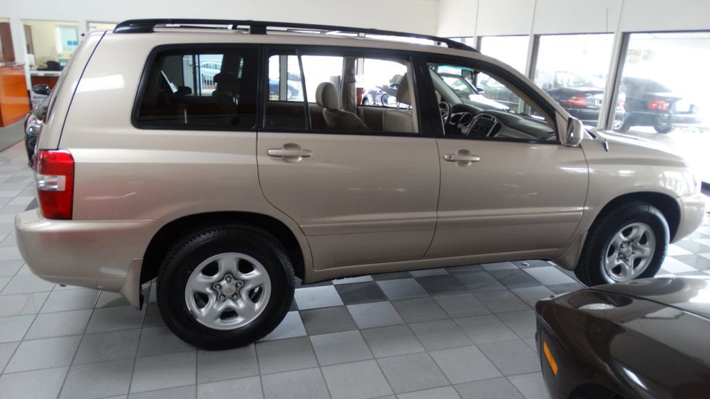 Used 2005 Toyota Highlander 2WD image 5
