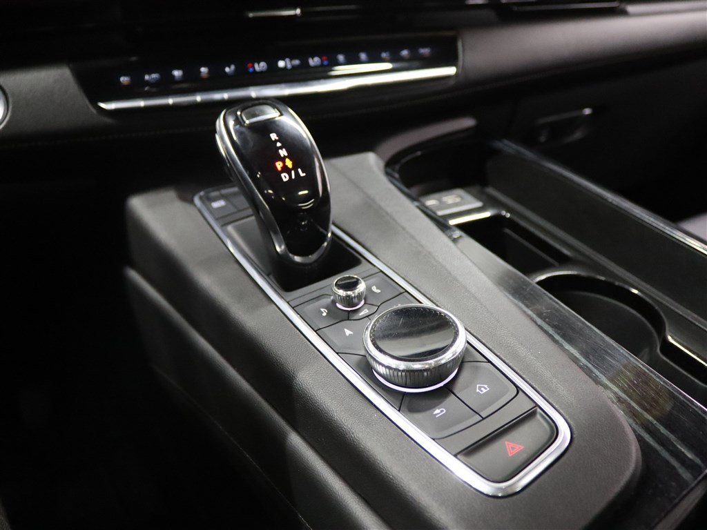 Used 2021 Cadillac Escalade Sport w/ Driver Assist Tech Package image 36