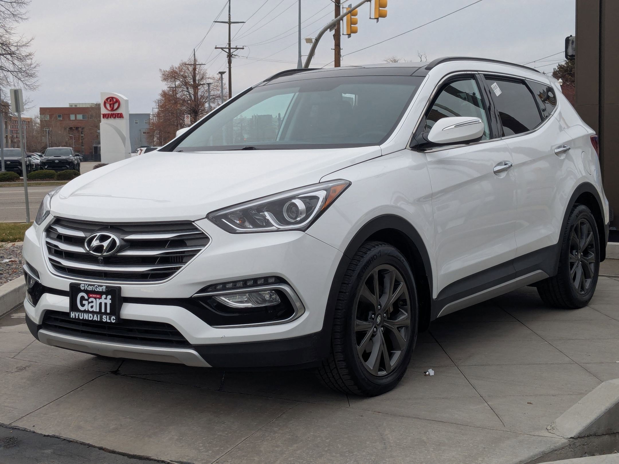 Used 2018 Hyundai Santa Fe Sport image 9