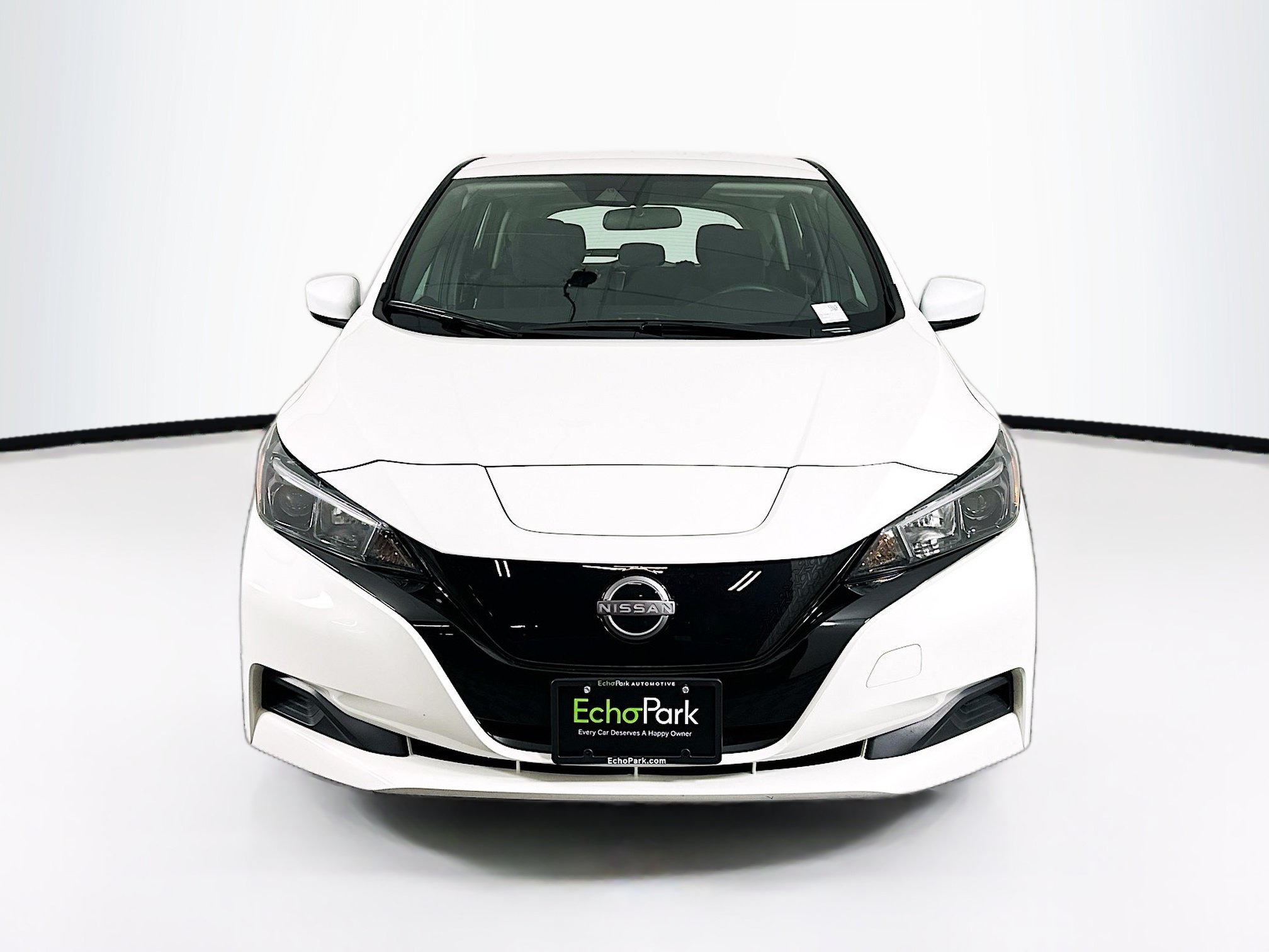 Used 2025 Nissan Leaf S FWD image 2