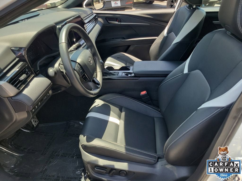 Used 2025 Toyota Camry SE FWD image 16