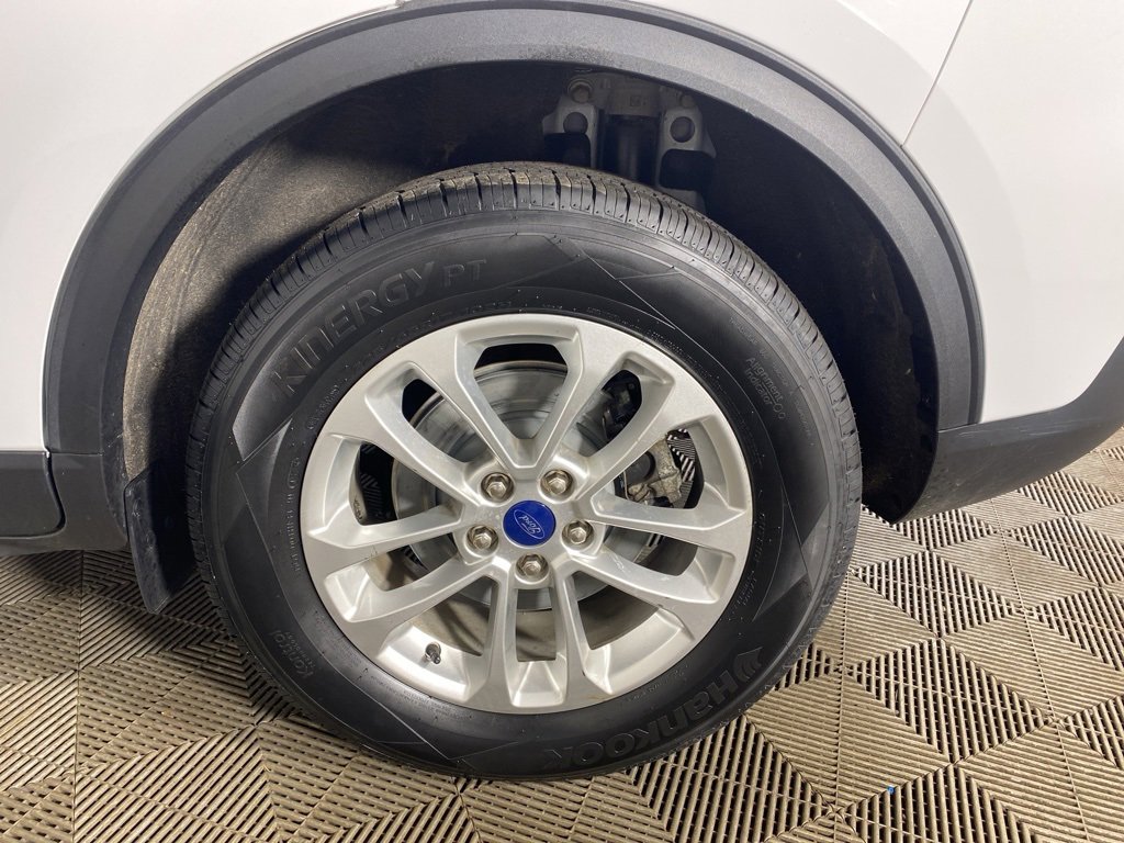 Used 2022 Ford Escape SE w/ Cold Weather Package image 26